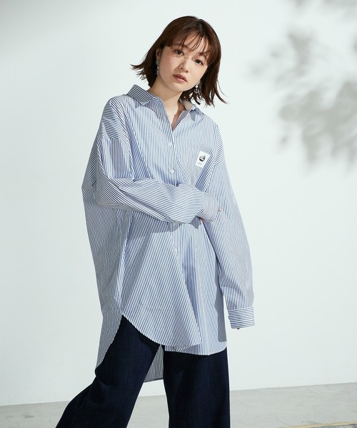 ONIGIRI（オニギリ）の「ボーイフレンドシャツ（シャツ/ブラウス・レディース・ホワイト/ストライプ/ブルー系・FREE）」の3枚目の写真