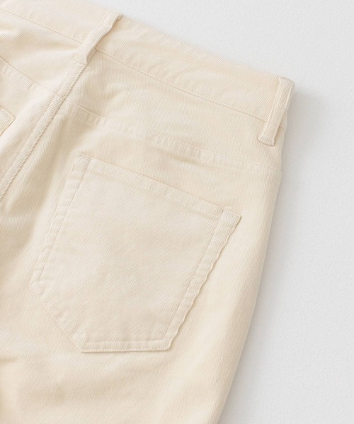 URBAN RESEARCH（アーバンリサーチ）の「カットオフコーデュロイスリムパンツ（その他パンツ・レディース・ベージュ/オフホワイト/ブラウン系その他/ブルー系その他・38/36）」の5枚目の写真