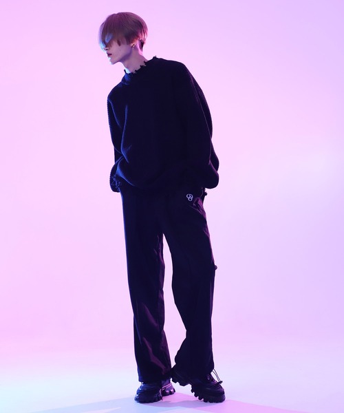 G.O.C（ジーオーシー）の「ダメージクルーネックニット（ニット/セーター・メンズ・ブラック/グレー/オフホワイト/ブルー/モカ/ブルー系その他/ワイン/グレイッシュベージュ/パープル・MEDIUM/LARGE）」の16枚目の写真