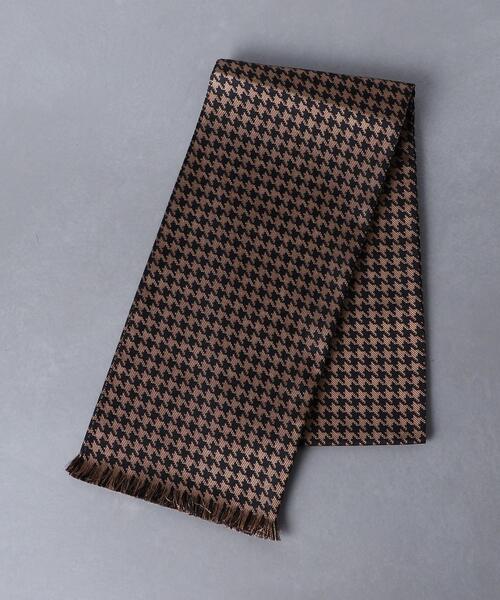 Fratelli Luigi（フラテッリルイージ）の「＜Fratelli Luigi (フラテッリ ルイージ) ＞ ツイル ハウンドトゥース ストール（ストール/ショール・メンズ・ダークグレー/ワインレッド・FREE）」の2枚目の写真