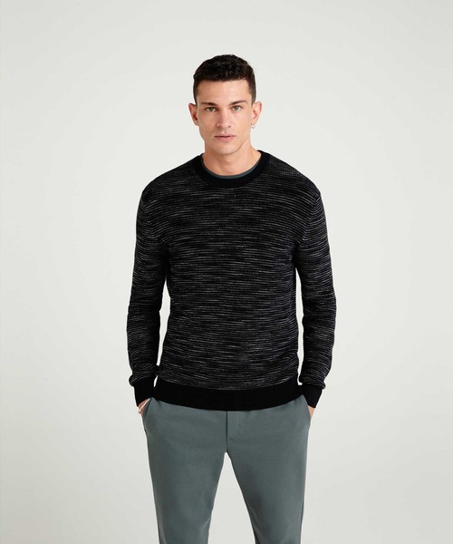 SISLEY(シスレー)の「総柄ラウンドネックニット・セーター(ニット/セーター・メンズ・ネイビー/ダークグレー・SMALL/MEDIUM/LARGE)」の2枚目の写真