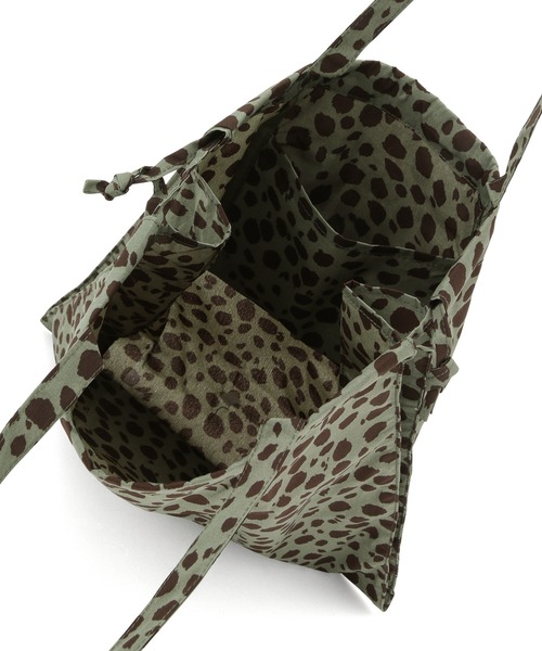 ADAM ET ROPE'（アダムエロペ）の「パッカブルトートバッグ（トートバッグ・レディース・ホワイト/ベージュ/カーキ/キャメル・FREE）」の8枚目の写真