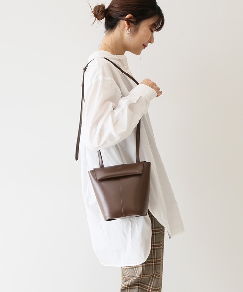 SLOBE IENA（スローブイエナ）の「ブロードギャザーノーカラーシャツ【手洗い可能】◆（シャツ/ブラウス・レディース・ホワイト/ブラック/キャメル・FREE）」の15枚目の写真