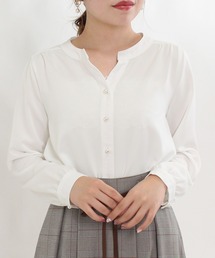 防シワ加工パールボタンスキッパーブラウス