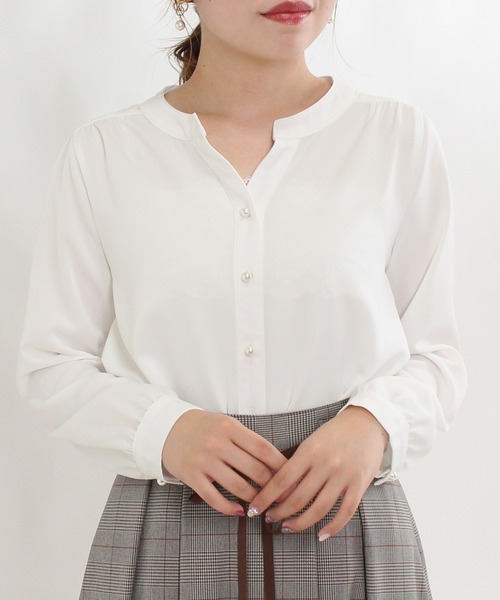 TRUDEA(トルディア)の「防シワ加工パールボタンスキッパーブラウス(シャツ/ブラウス・レディース・ホワイト/ミント・SMALL/MEDIUM/LARGE)」の1枚目の写真