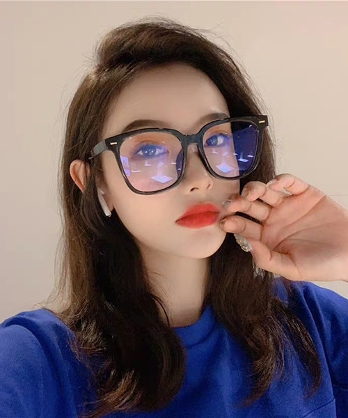 c.u.l（シーユーエル）の「【c.u.l】ユニセックス ビッグフレームメガネ 伊達メガネ cula278（メガネ・レディース・グレー/ブラック/ブラウン/クリア・FREE）」の5枚目の写真