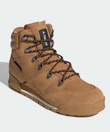 adidas（アディダス）の「テレックス スノーピッチ COLD.RDY 