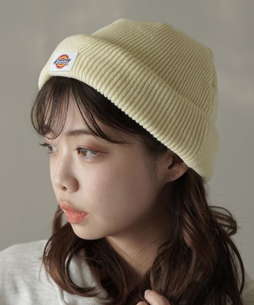 Dickies(ディッキーズ)の「【Dickies / ディッキーズ】タグニットキャップ(ニットキャップ/ビーニー・メンズ・ホワイト/ブラック/ダークグリーン/ブルー/ブラック系その他/オレンジ/ブラウン/グリーン・ONESIZE)」の2枚目の写真