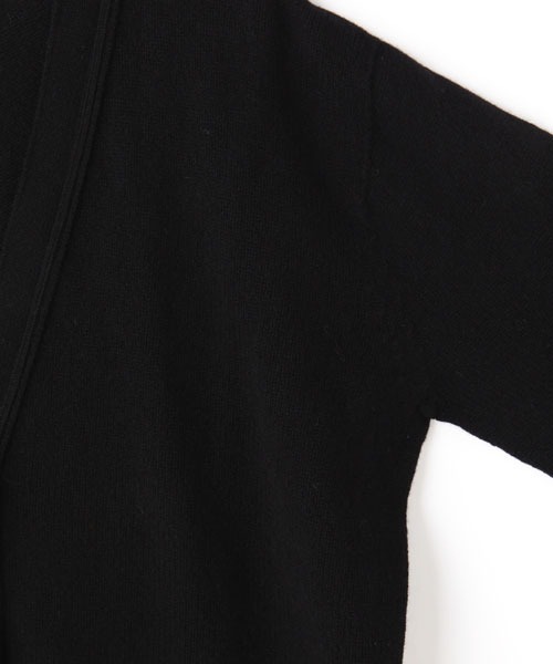 SUNSPEL(サンスペル)の「WOMEN’S LAMBSWOOL(カーディガン/ボレロ・レディース・ブラック/ナチュラル・2)」の4枚目の写真