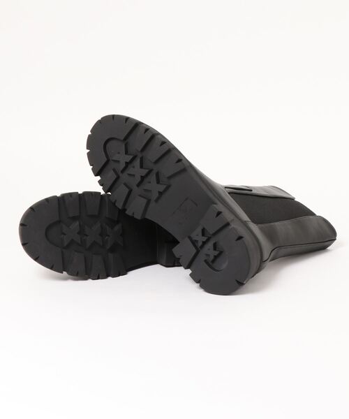 Fabby fabby（ファビィーファビィー）の「ニットサイドゴアタンクソールショートブーツ（ブーツ・レディース・オフホワイト/ブラック・LARGE/SMALL/MEDIUM）」の3枚目の写真