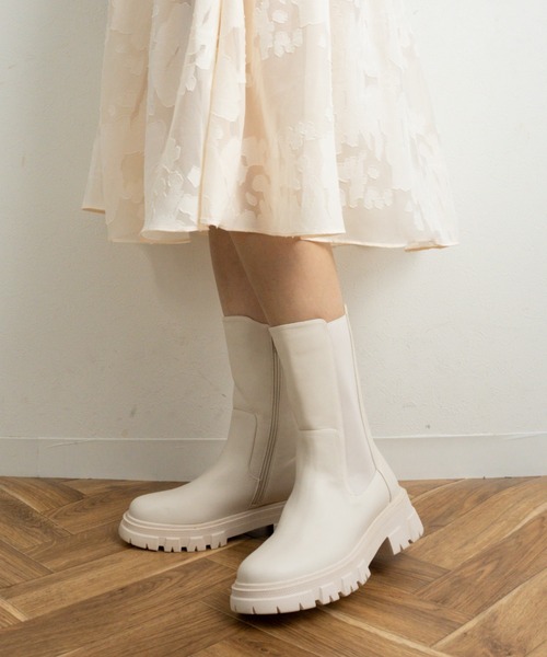 Fabby fabby（ファビィーファビィー）の「ニットサイドゴアタンクソールショートブーツ（ブーツ・レディース・オフホワイト/ブラック・LARGE/SMALL/MEDIUM）」の9枚目の写真