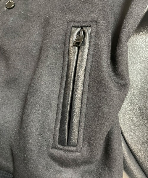 A FEW GOOD KIDS（ア フュー グッド キッズ）の「A FEW GOOD KIDS-Ａ/サークルロゴ.スタジアムジャンパー（スタジャン・メンズ・ブラック・X-LARGE/M/L/XL）」の10枚目の写真