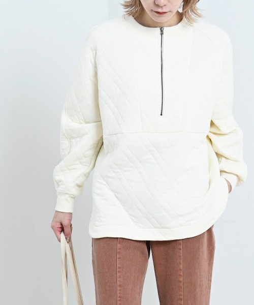 LUPILIEN(ルピリアン)の「【LUPILIEN】カットキルティングハーフジッププルオーバー(Tシャツ/カットソー・レディース・アイボリー/ライトカーキ/グレイッシュベージュ・FREE)」の2枚目の写真