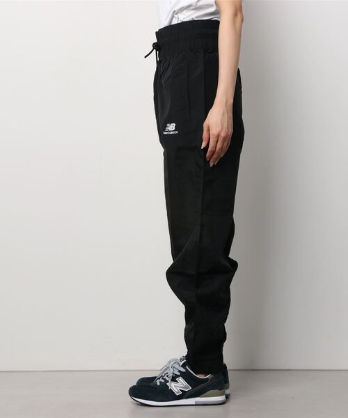 NEW BALANCE(ニューバランス)の「NB Athletics アンプリファイドウーブンロングパンツ(その他パンツ・レディース・ブラック・SMALL/MEDIUM/LARGE/X-LARGE)」の7枚目の写真