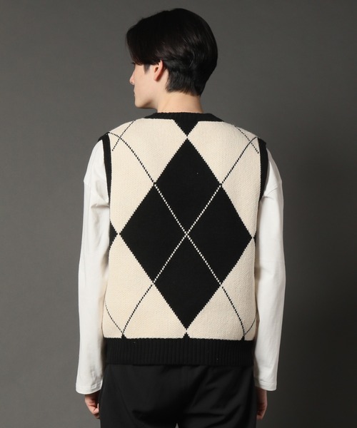 CORPUS　SELECT（コーパストーキョー）の「Oversized Argyle Knit Vest/ビッグシルエット アーガイルチェック ニットベスト（ベスト・メンズ・ブラック/グレー・FREE）」の13枚目の写真