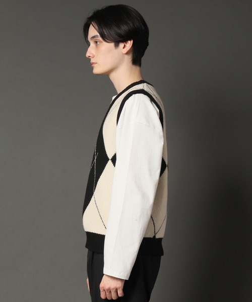 CORPUS　SELECT（コーパストーキョー）の「Oversized Argyle Knit Vest/ビッグシルエット アーガイルチェック ニットベスト（ベスト・メンズ・ブラック/グレー・FREE）」の12枚目の写真