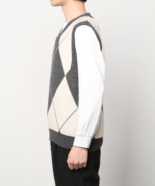 CORPUS　SELECT（コーパストーキョー）の「Oversized Argyle Knit Vest/ビッグシルエット アーガイルチェック ニットベスト（ベスト・メンズ・ブラック/グレー・FREE）」の22枚目の写真
