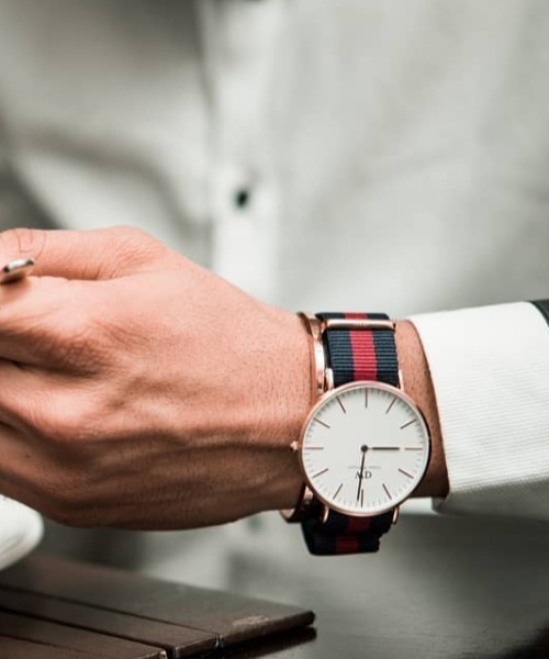 Daniel Wellington(ダニエルウェリントン)の「CLASSIC OXFORD 時計ベルト(アナログ腕時計・レディース・ゴールド・36mm/40mm)」の3枚目の写真