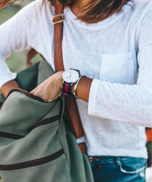 Daniel Wellington(ダニエルウェリントン)の「CLASSIC OXFORD 時計ベルト(アナログ腕時計・レディース・ゴールド・36mm/40mm)」の4枚目の写真