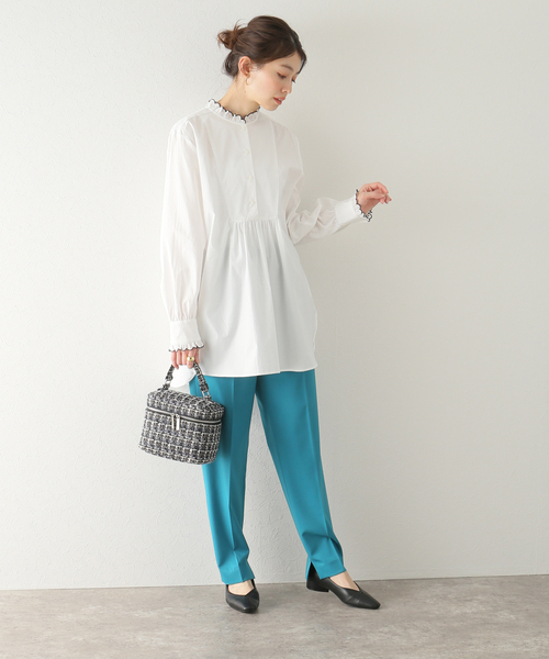 La TOTALITE（ラトータリテ）の「スカラップ襟ロングシャツ（シャツ/ブラウス・レディース・ホワイト/サックスブルー・FREE）」の6枚目の写真