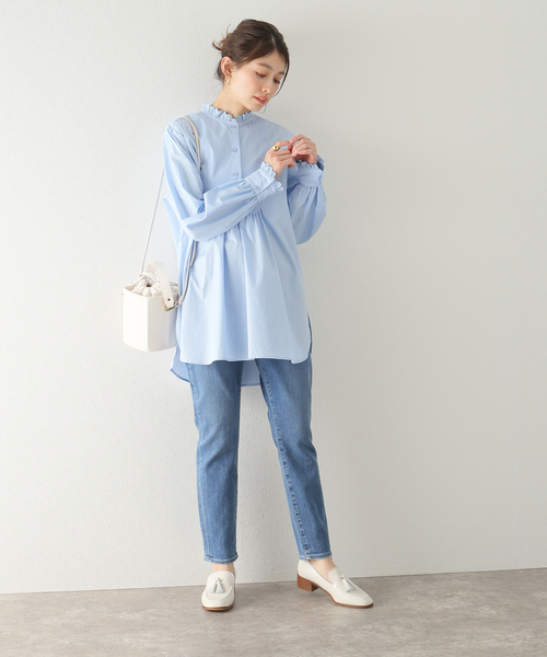 La TOTALITE（ラトータリテ）の「スカラップ襟ロングシャツ（シャツ/ブラウス・レディース・ホワイト/サックスブルー・FREE）」の8枚目の写真