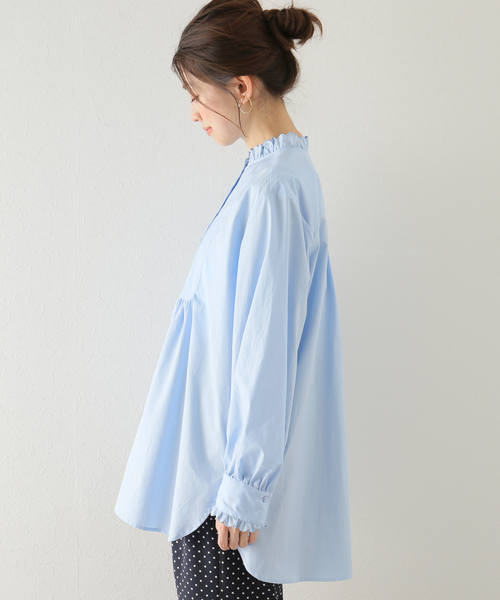 La TOTALITE（ラトータリテ）の「スカラップ襟ロングシャツ（シャツ/ブラウス・レディース・ホワイト/サックスブルー・FREE）」の13枚目の写真