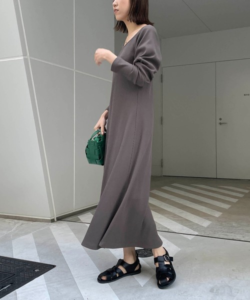 CAPRICIEUX LE'MAGE（カプリシューレマージュ）の「〈Sサイズ追加〉リブパフスリーブマキシワンピース（ワンピース・レディース・チャコールグレー/ホワイト系その他/グリーン系その他・FREE/S）」の14枚目の写真