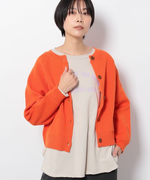 LAKOLE（ラコレ）の「ダブルジャカードラグランショートカーディガン / 267651（カーディガン/ボレロ・レディース・オレンジ/ブラック/グリーン/サンドグレー・SMALL/MEDIUM）」の4枚目の写真