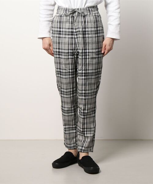 STYLEBLOCK(スタイルブロック)の「無地総柄ワイドシェフパンツ(その他パンツ・メンズ・カモフラージュ/グレー系その他/ネイビー/カーキ/ベージュ系その他/ワンウォッシュ/ブラック/ブルー系その他/ホワイト/ダークブラウン/ベージュ/ブラック系その他/インディゴブルー/グレー/ブルー系その他2/ナチュラル・L/M/LL)」の6枚目の写真