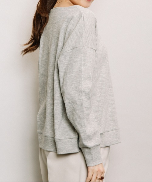 ELVENCE DEUX(エルベンスドゥ)の「テレコボートネックPO(Tシャツ/カットソー・レディース・ブラック/グレー/オフホワイト/サックスブルー・FREE)」の8枚目の写真