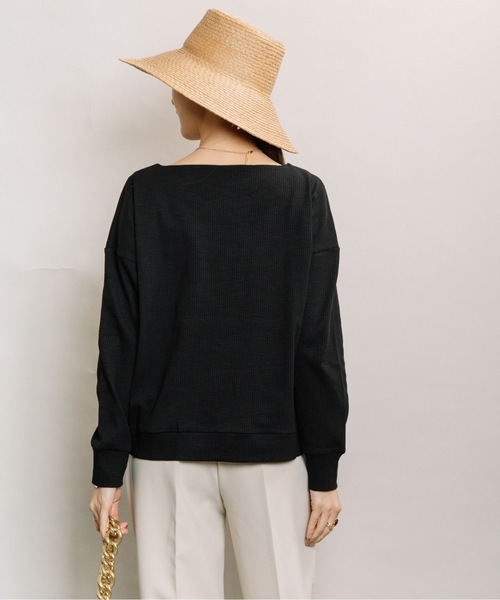 ELVENCE DEUX(エルベンスドゥ)の「テレコボートネックPO(Tシャツ/カットソー・レディース・ブラック/グレー/オフホワイト/サックスブルー・FREE)」の15枚目の写真