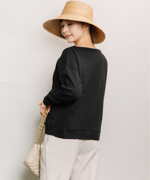 ELVENCE DEUX(エルベンスドゥ)の「テレコボートネックPO(Tシャツ/カットソー・レディース・ブラック/グレー/オフホワイト/サックスブルー・FREE)」の17枚目の写真