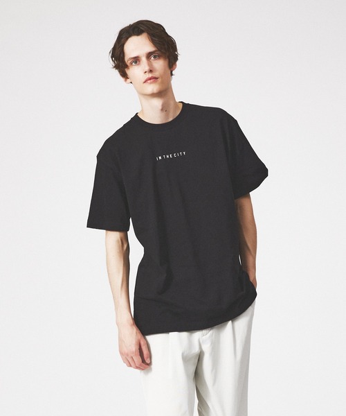 ABAHOUSE(アバハウス)の「【IN THE CITY】スモール ロゴTシャツ(Tシャツ/カットソー・メンズ・ホワイト/ブラック/パープル/ブルー/グレイッシュブルー/ピンク/ベージュ・44/46/48)」の3枚目の写真