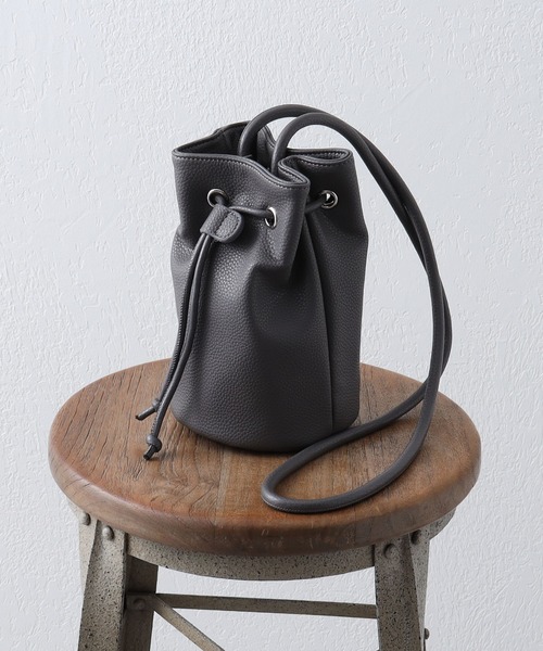 COLONY 2139(コロニートゥーワンスリーナイン)の「巾着ショルダーバッグ/ユニセックス(ショルダーバッグ・メンズ・グレー/ブラック・FREE)」の18枚目の写真