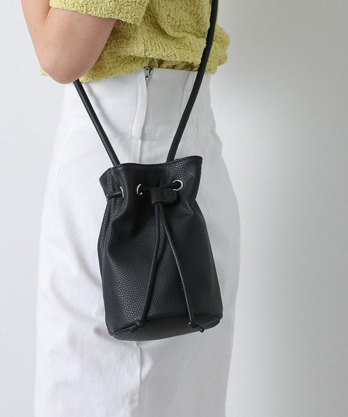 COLONY 2139(コロニートゥーワンスリーナイン)の「巾着ショルダーバッグ/ユニセックス(ショルダーバッグ・メンズ・グレー/ブラック・FREE)」の14枚目の写真