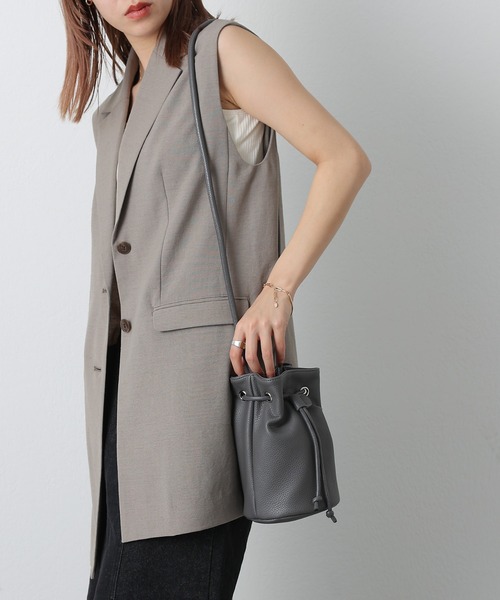 COLONY 2139(コロニートゥーワンスリーナイン)の「巾着ショルダーバッグ/ユニセックス(ショルダーバッグ・メンズ・グレー/ブラック・FREE)」の10枚目の写真