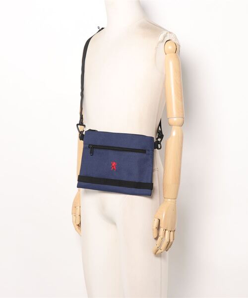 GIORDANO（ジョルダーノ）の「[ GIORDANO ] ライオン刺繍ナイロンサコッシュ（ショルダーバッグ・レディース・ネイビー・FREE）」の6枚目の写真