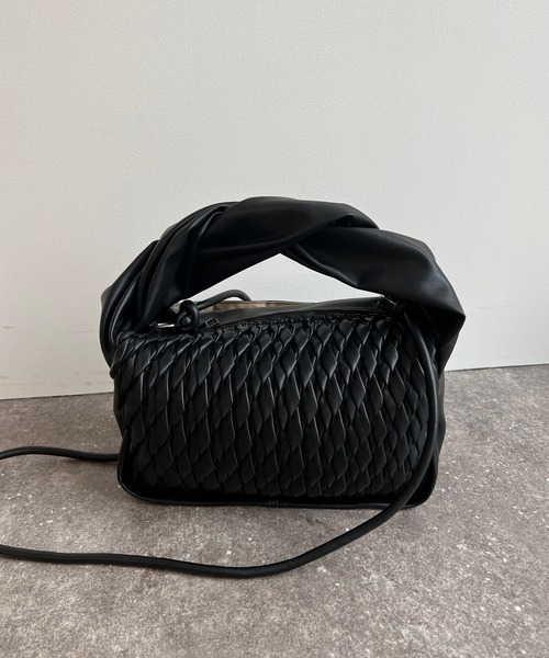 DouDou（ドゥドゥ）の「ツイストハンドルミニバッグ（ショルダーバッグ・レディース・ブラック/イエロー/アイボリー・FREE）」の3枚目の写真