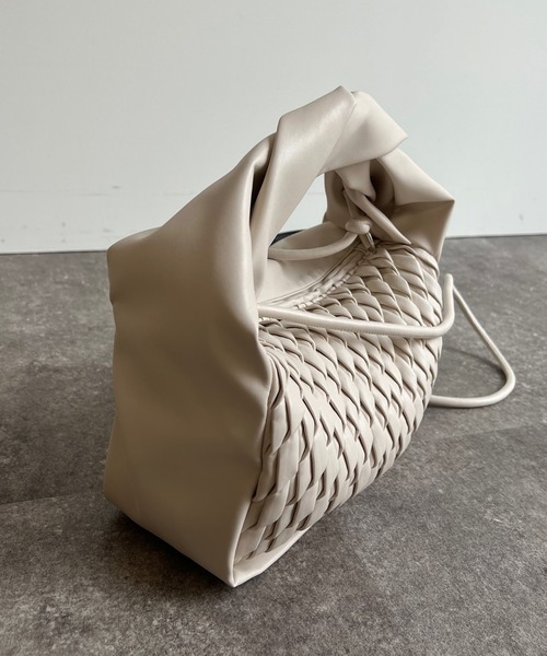 DouDou（ドゥドゥ）の「ツイストハンドルミニバッグ（ショルダーバッグ・レディース・ブラック/イエロー/アイボリー・FREE）」の8枚目の写真