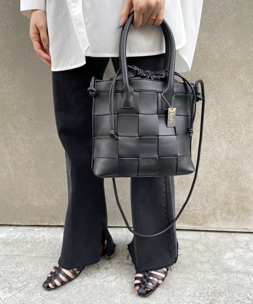 loti（ロティ）の「WEB限定 loti メッシュ巾着ショルダーBAG（ショルダーバッグ・レディース・オフホワイト/ブラック/グリーン・FREE）」の3枚目の写真