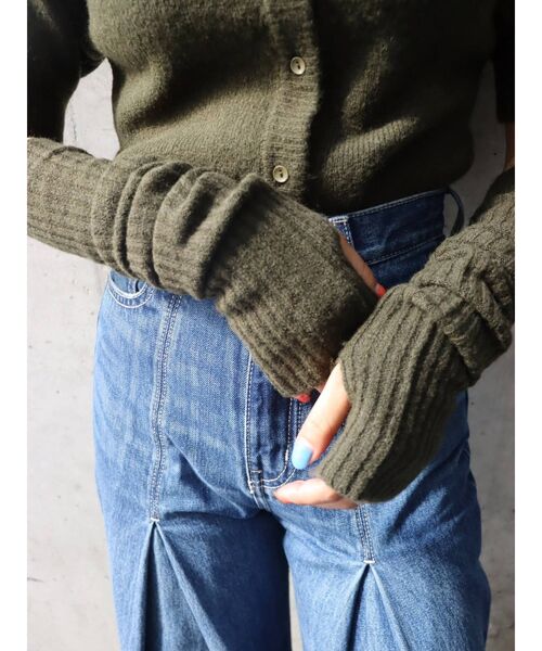 EVRIS（エヴリス）の「アームウォーマーニットトップス（ニット/セーター・レディース・ブラック/ブラウン/カーキ・FREE）」の11枚目の写真