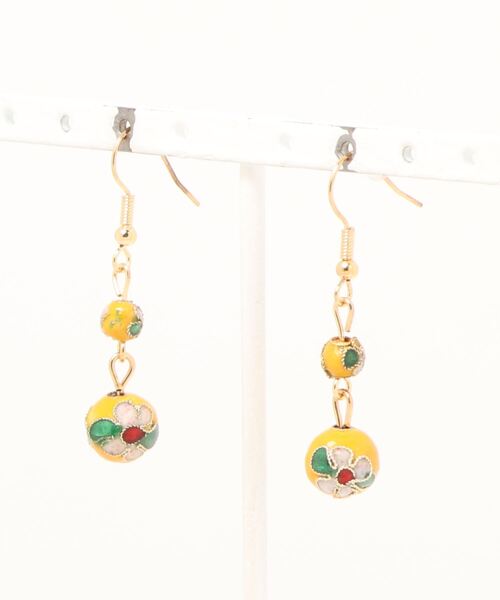 チャイハネ(チャイハネ)の「【チャイハネ】七宝ピアス(ピアス(両耳用)・レディース・ホワイト/ブラック/ネイビー/レッド/イエロー/ブルー/グリーン/ライトグリーン・FREE)」の7枚目の写真