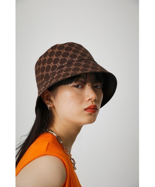 AZUL by moussy（アズールバイマウジー）の「REVERSIBLE BUCKET HAT/リバーシブルバケッドハット（キャップ・レディース・ライトベージュ/ブラック/ブラウン・FREE）」の2枚目の写真