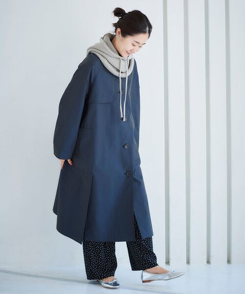 le.coeur blanc（ルクールブラン）の「テントラインステンカラーコート（ステンカラーコート・レディース・ベージュ/ネイビー・38）」の13枚目の写真