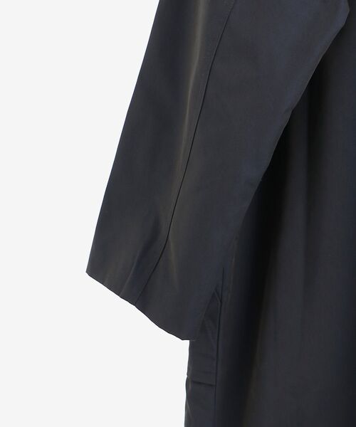 le.coeur blanc（ルクールブラン）の「テントラインステンカラーコート（ステンカラーコート・レディース・ベージュ/ネイビー・38）」の6枚目の写真