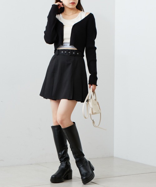 Chico（チコ）の「【2022AW】長袖プレート付きショート丈リブニット