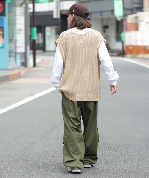 WEGO(ウィゴー)の「WEGO/ラインチルデンニットベスト(ベスト・メンズ・ホワイト/ベージュ/ダークグリーン・MEDIUM/LARGE)」の12枚目の写真