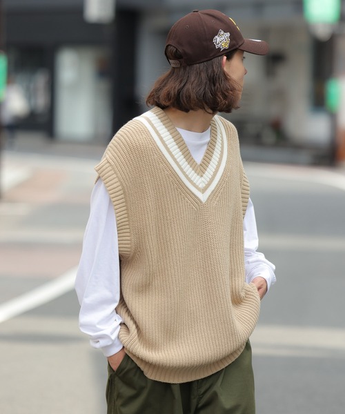 WEGO(ウィゴー)の「WEGO/ラインチルデンニットベスト(ベスト・メンズ・ホワイト/ベージュ/ダークグリーン・MEDIUM/LARGE)」の13枚目の写真