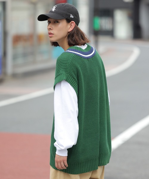 WEGO(ウィゴー)の「WEGO/ラインチルデンニットベスト(ベスト・メンズ・ホワイト/ベージュ/ダークグリーン・MEDIUM/LARGE)」の19枚目の写真