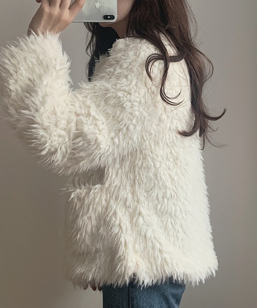 LAUIR(ラウアー)の「ファーショートコート(ムートンコート・レディース・ピンク/ブラウン/ブラック/アイボリー・MEDIUM/LARGE)」の14枚目の写真